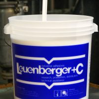 Adhesivo para plastificacion